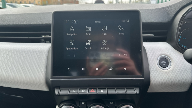 Renault Clio 1.6 E-TECH full hybrid 145 Techno 5dr Auto Hybrid Hatchback